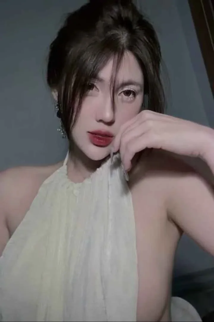 Jolie, photo 1