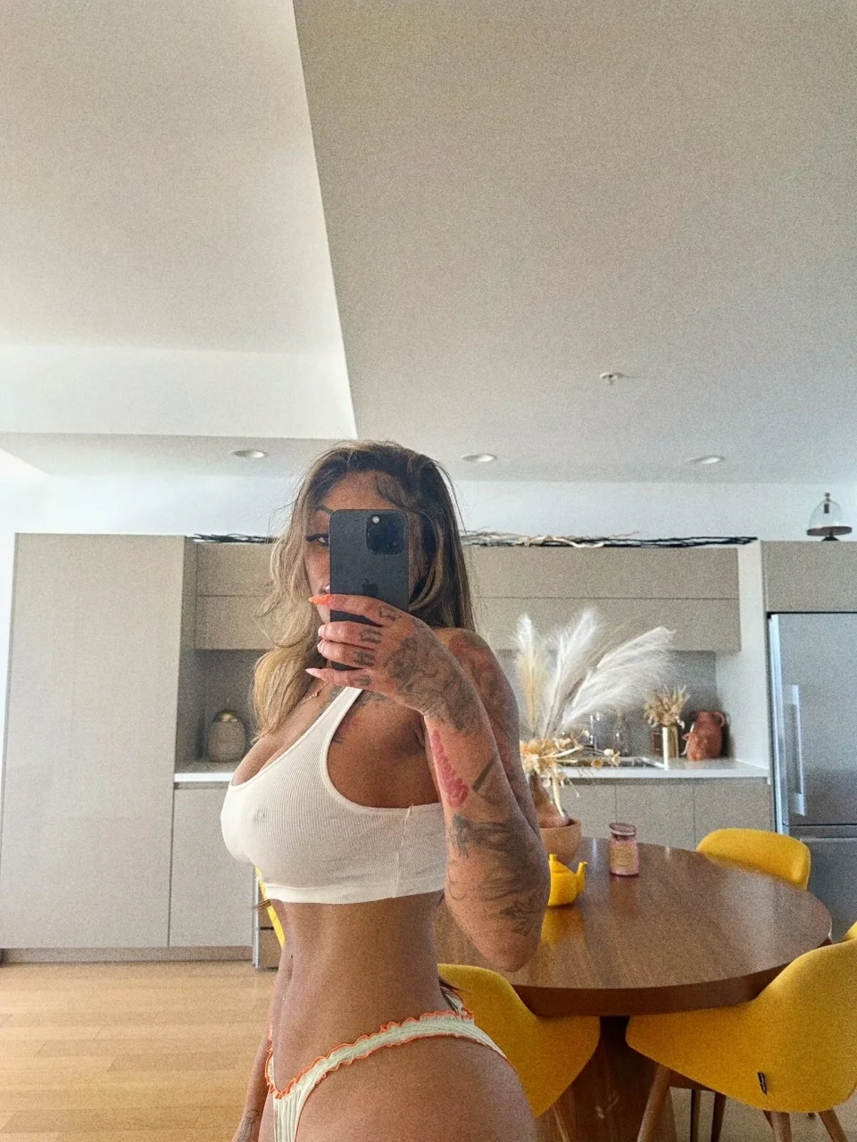 Fella, photo 2