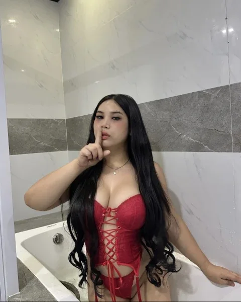 FuckRoxanne, photo 1