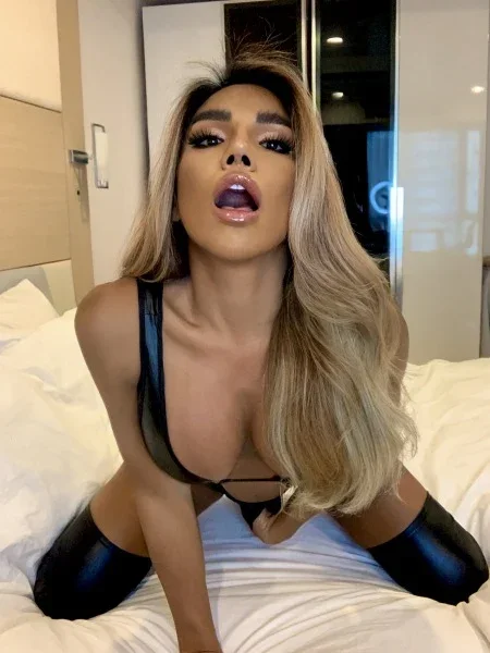 MichelleBang, photo 3