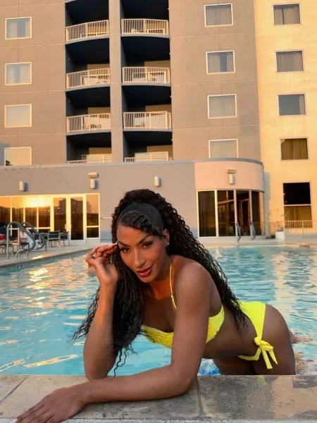 NahomyHott, photo 2