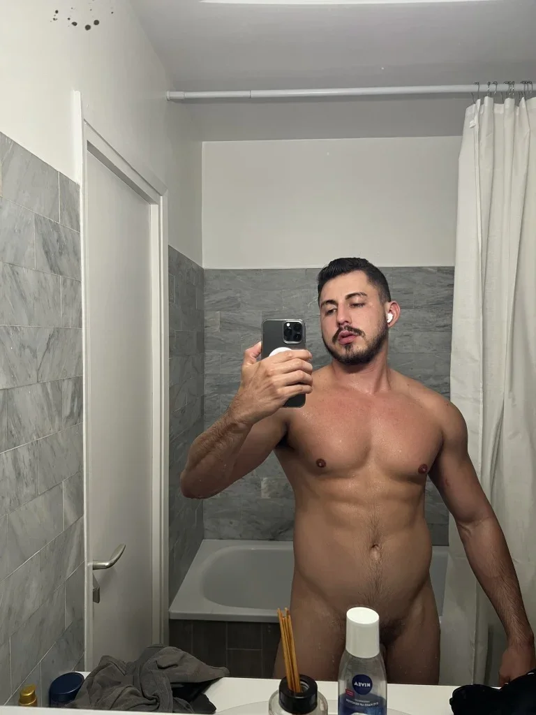 Adrian Brazil, photo 9