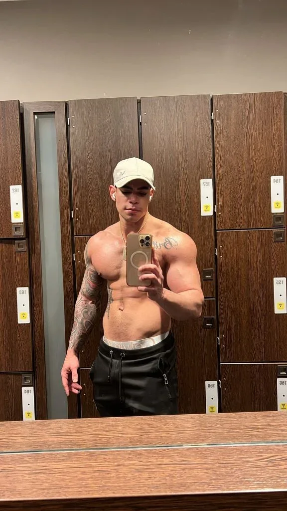 Adrianhotxxx, photo 28