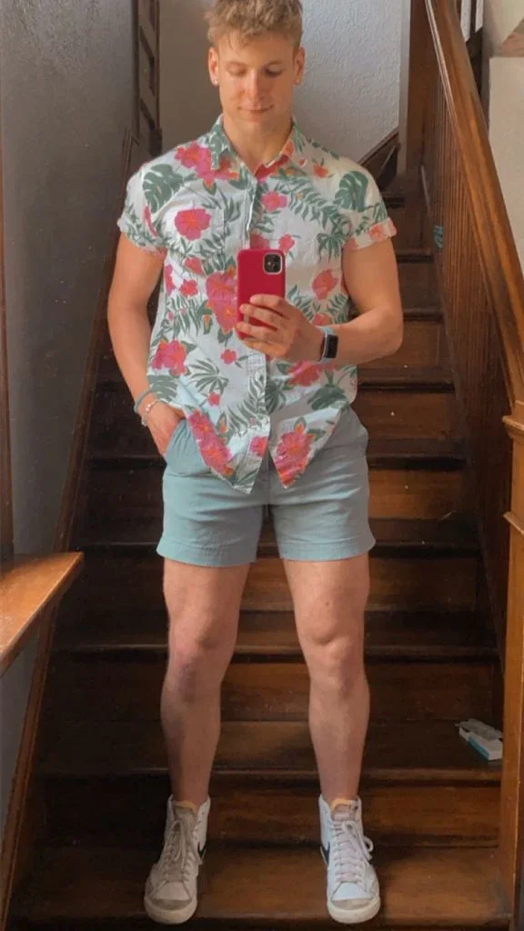 AdrianinUK, photo 6