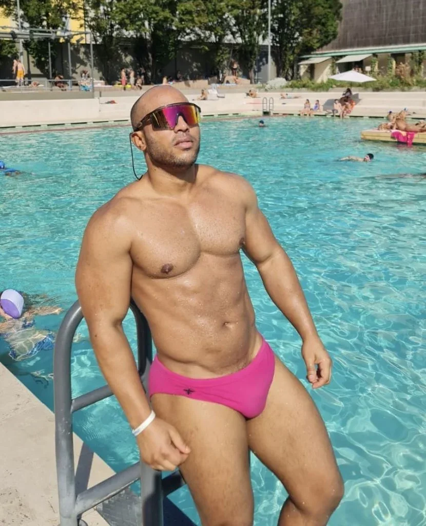 Alex Hotcuban, photo 2