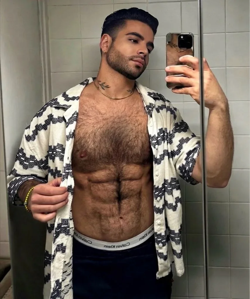 Alexis Spanish, photo 3