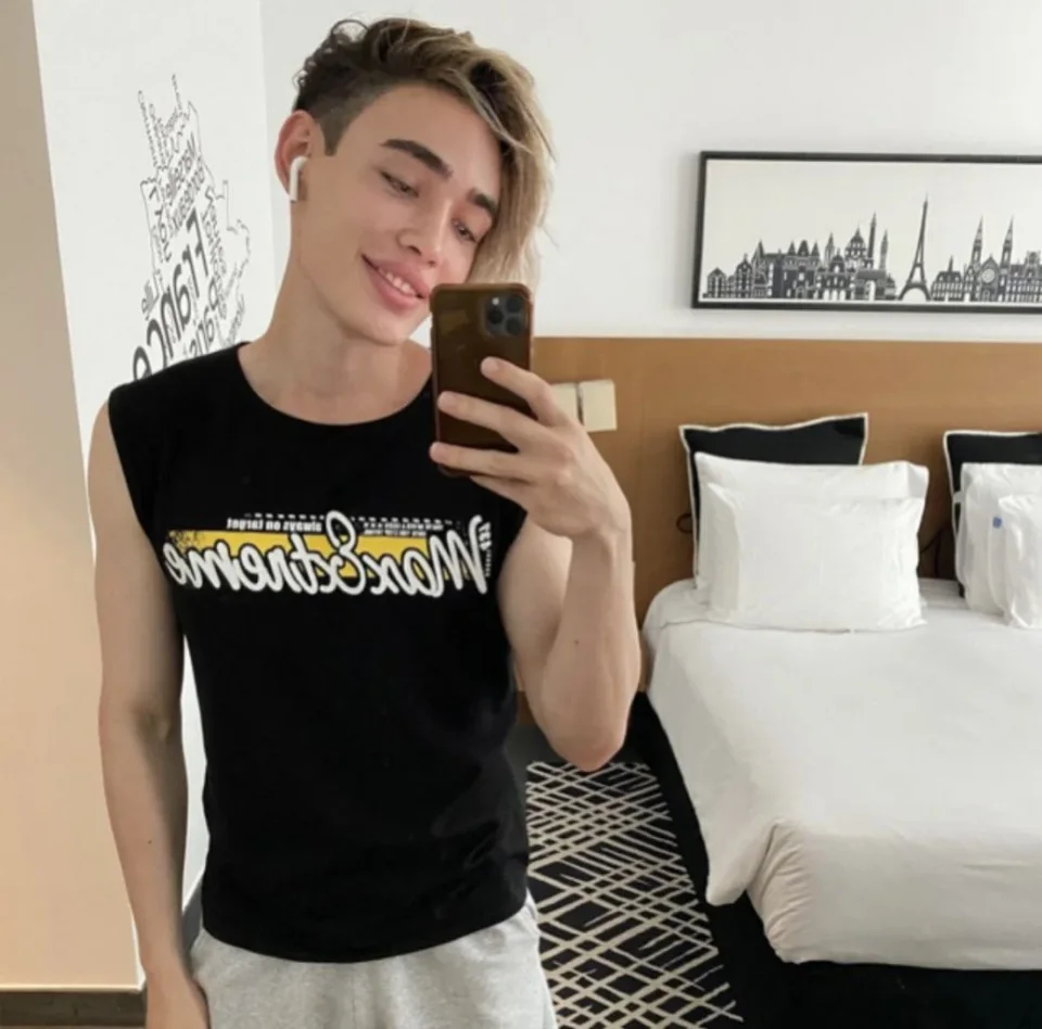 Alexxxie, photo 1