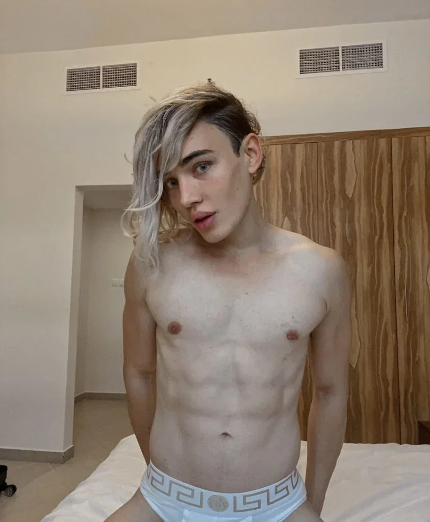 Alexxxie, photo 9