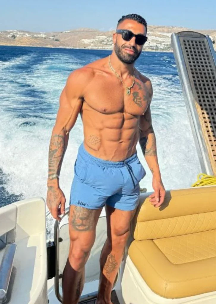 AntonioROU, photo 4