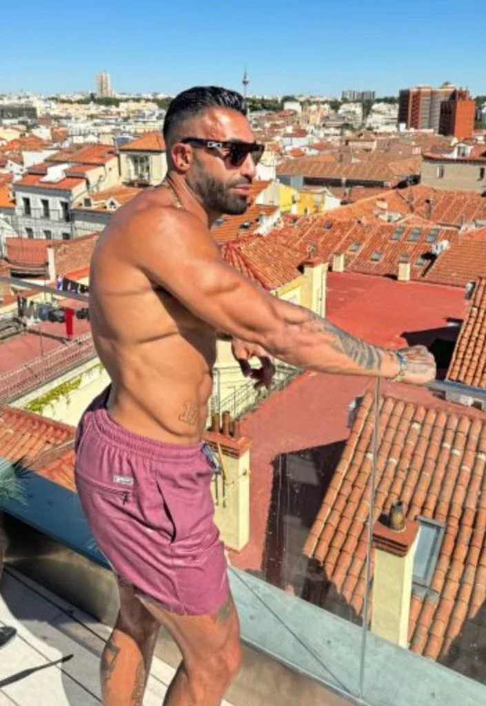 AntonioROU, photo 6
