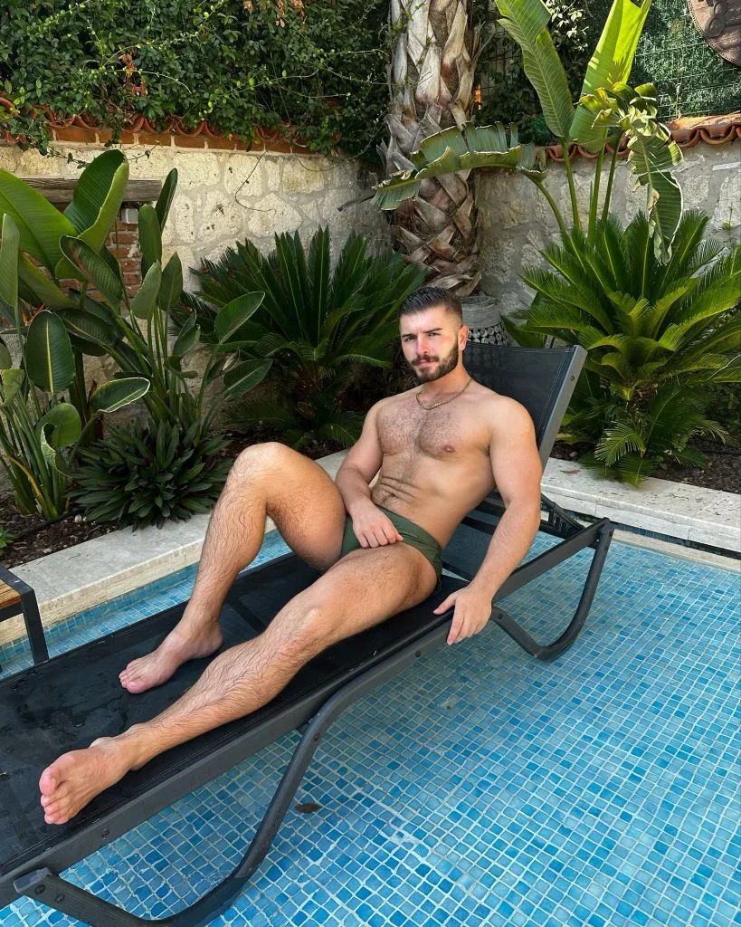 Athlete Biglegs, photo 17