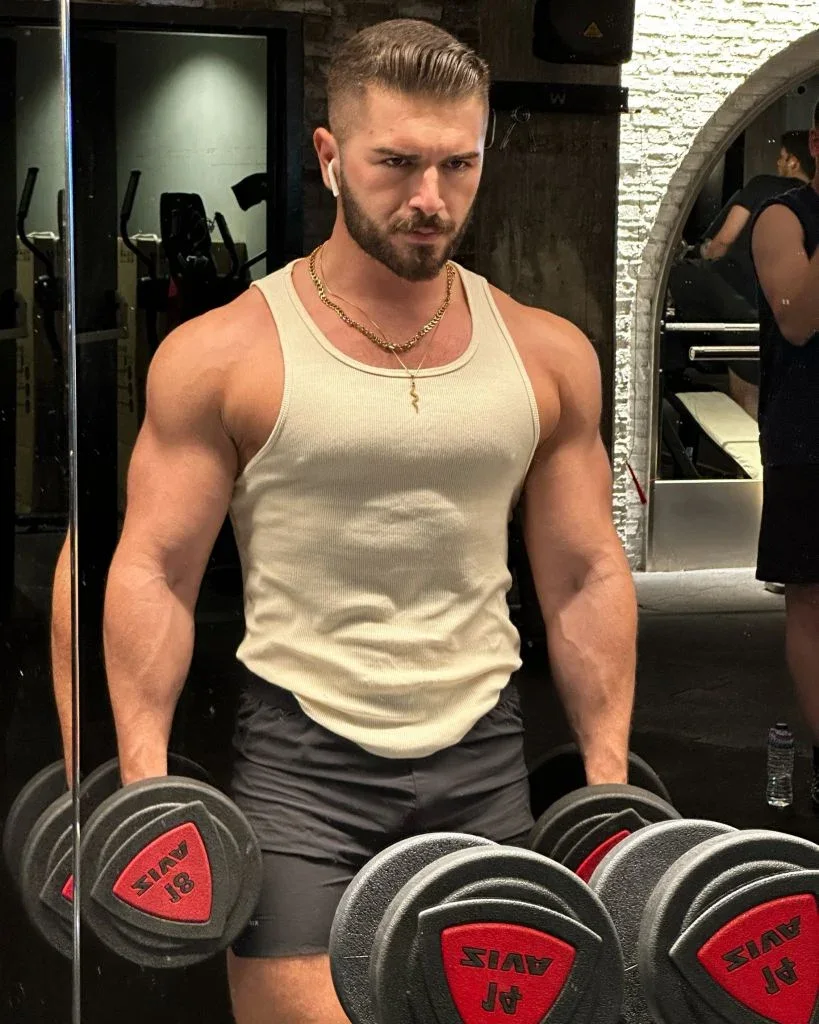 Athlete Biglegs, photo 7
